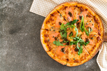 smoked salmon pizza