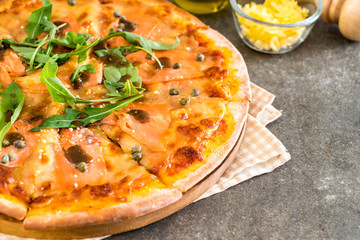 smoked salmon pizza
