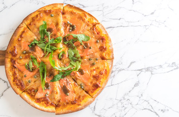 smoked salmon pizza