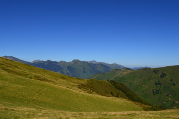 les montagnes pyrénées, 64