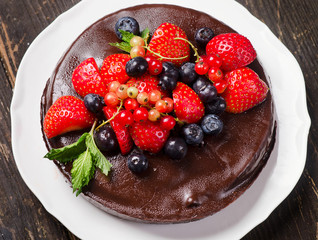 Chocolate cake with berries