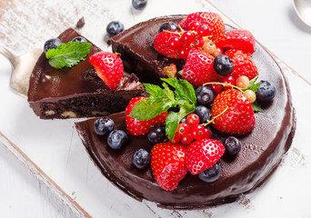 Chocolate cake with berries