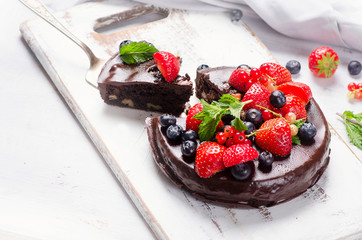 Chocolate cake with berries