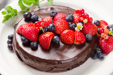 Chocolate cake with berries