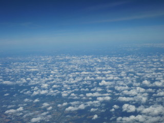 Fototapeta na wymiar Wolken von oben