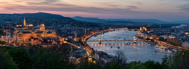 Tableaux ronds sur aluminium brossé Budapest Coucher de soleil à Budapest