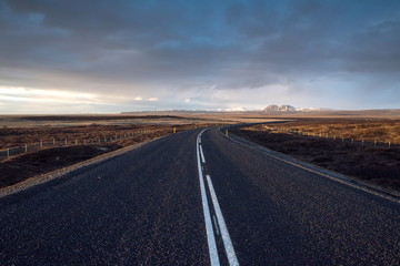 Fototapeta na wymiar road in Iceland