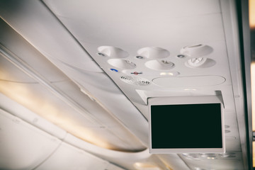 Passenger overhead blank screen af a plane