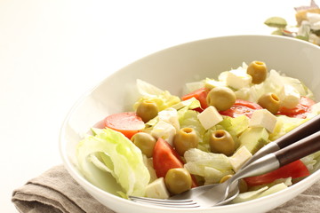 Lettuce and tomato salad