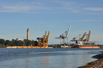 Industriehafen an der Ostsee © Inka