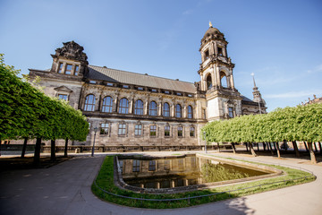 Obraz premium Morning view on the Court of Appeal building with fountain on the Bruhl terrace in Dresden city, Germany