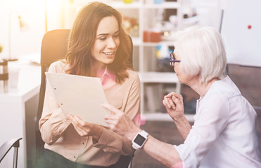 Prominent mature specialist sharing her opinion