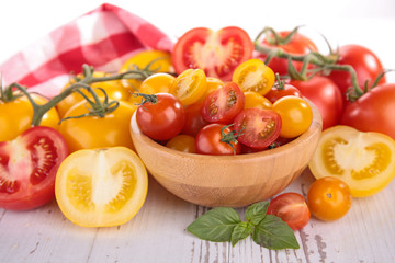 Obraz na płótnie Canvas fresh tomatoes