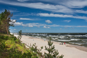 Widok na bałtycką plażę