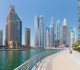Fototapeta na wymiar Dubai - The promenade of Marina with the skyscrapers