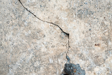 Obraz premium Cracked concrete surface