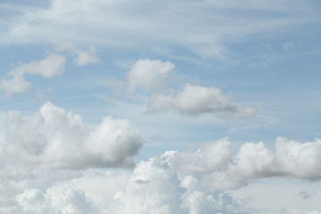 Obraz premium Clouds in the blue sky