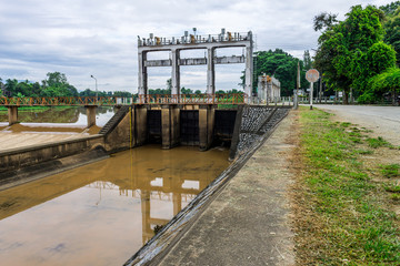 Irrigation canal