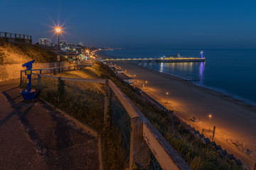 Fototapeta na wymiar Evening view over Bournemouth pier