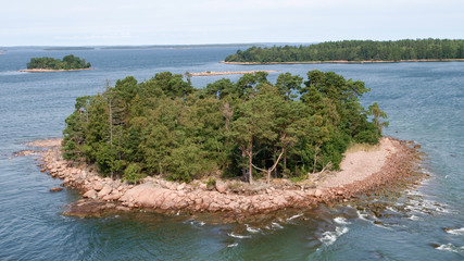 Obraz premium Small Skerries in the Baltic sea archipelago between Finland and Sweden
