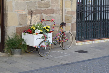 Pot de fleur en tricycle
