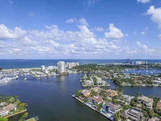 Fototapeta premium Aerial view of Fort Lauderdale, Florida
