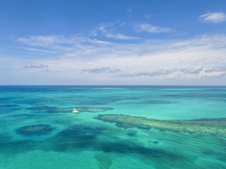 Sandy Toes, Bahamas © ThierryDehove