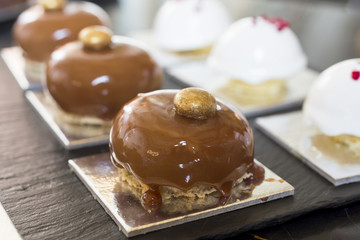 Mini chocolate cakes