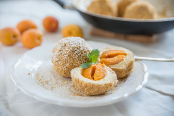 Marillenknödel, Aprikosenknödel 