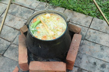 Outdore dish preparation beans pot