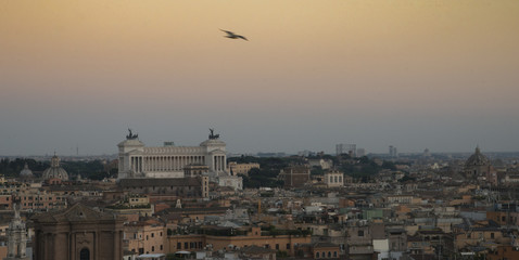 Fototapeta na wymiar vista di roma al tramonto