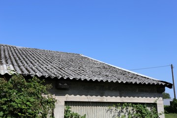 Asbestdach (Asbestos roof)