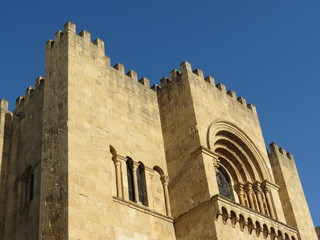 Portugal - Coimbra - Créneaux de l'Ancienne Cathédrale Sé Velha