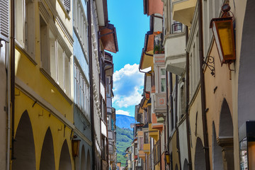 Fototapeta na wymiar Italy South Tyrol Bozen Laubengasse street