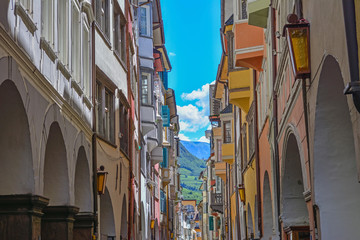 Fototapeta na wymiar Italy South Tyrol Bozen Laubengasse street