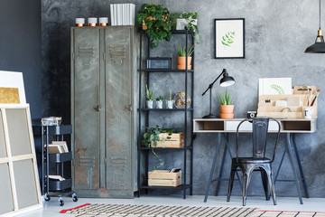 Industrial creative study room