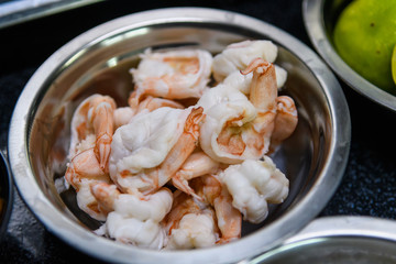 Fresh shrimp to cook.