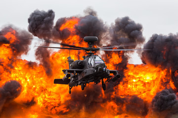 Naklejki  Army Air Corps WAH-64D Apache przed ścianą ognia