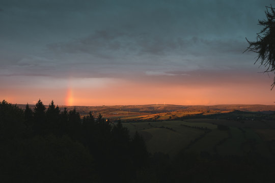 dramtischer Sonnenuntergang im Erzgebirge