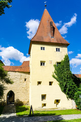 Turm und Stadtmauer von Berching © oxie99