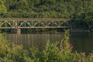 Fototapeta na wymiar Eisenbahnbrücke Kettwig