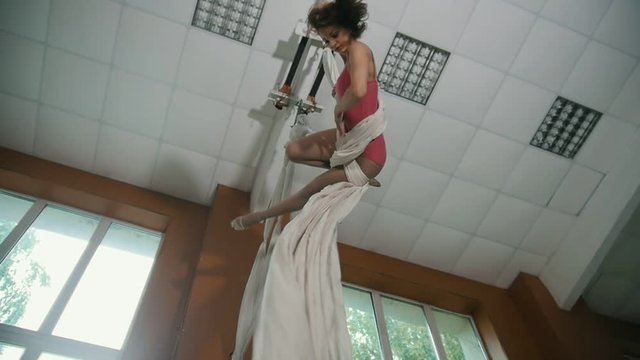 Slow-motion circus performance training