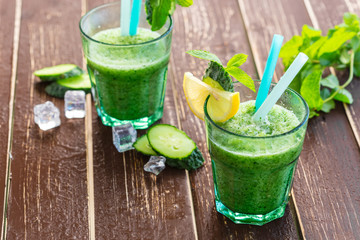 Green vegetable smoothie