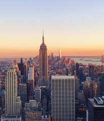 Fototapeta na wymiar New York skyline at sunset from Top of the Rock, Rockefeller Center in Manhattan