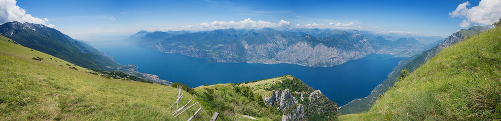 Fototapeta na wymiar Wanderregion Monte Baldo - Panoramaformat