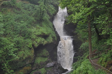 Gimel waterfall