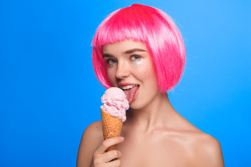 Charming model with ice cream cone