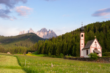 Fototapeta premium Santa Maddalena church in Val di Funes valley