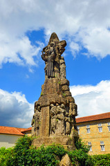 Fototapeta na wymiar Monumento a San Francisco de Asís en Santiago de Compostela, España