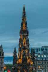 Fototapeta premium Edinburgh - Scott Monument by Night